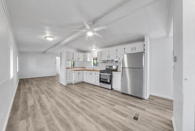 Building Photo - 22450 Norris Ln