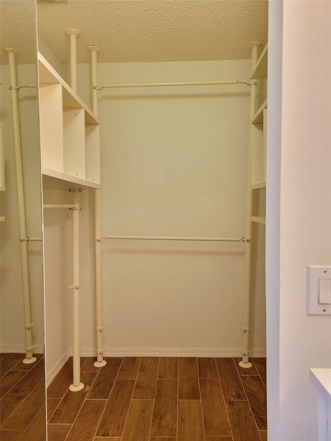 Building Photo - 1409 Sabal Trail