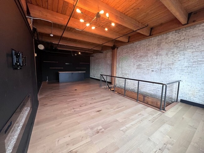 Building Photo - Gorgeous Loft Downtown Grand Rapids