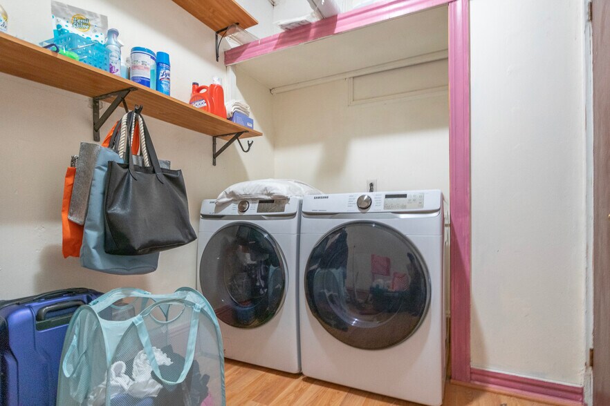 Building Photo - 872 Huntington Ave