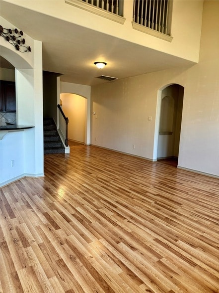 Building Photo - 3314 Selene Dr