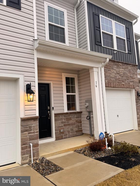 Building Photo - 16 Whaler Dr