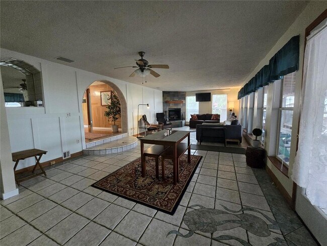 Building Photo - 55646 Carl St