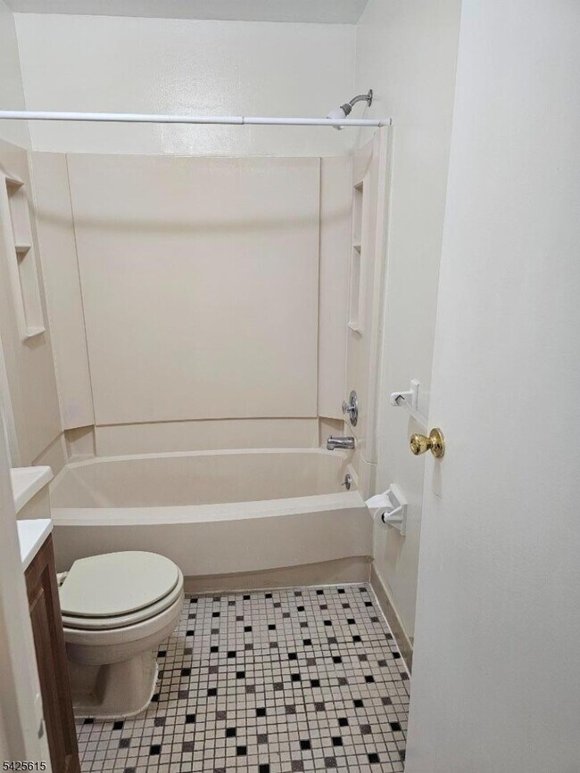 Building Photo - 20 Delar Pkwy