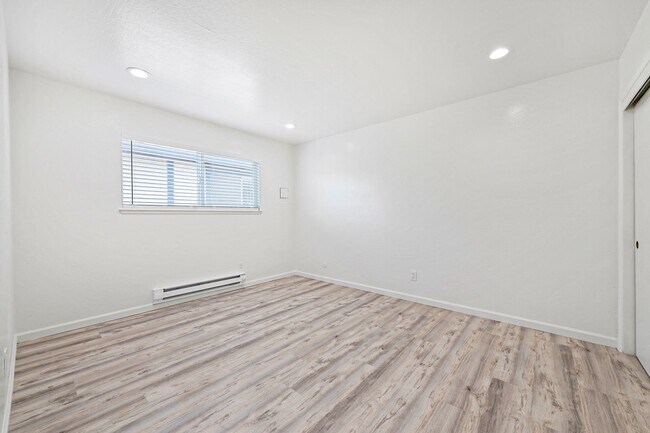 Building Photo - 1507 Brookvale Dr