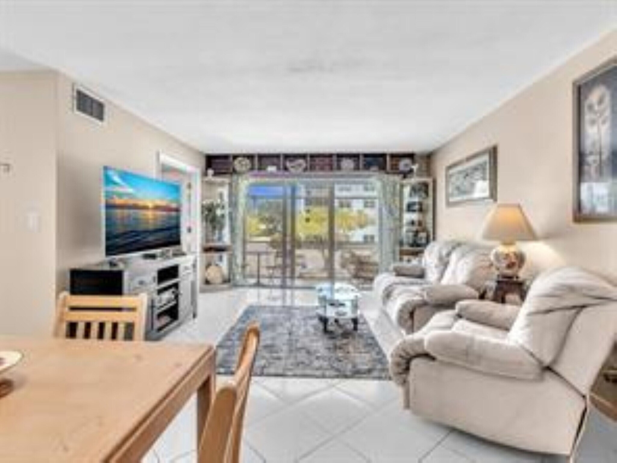 Building Photo - 3020 NE 16th Ave