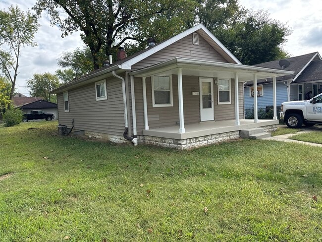 Building Photo - 1115 Winfield Ave