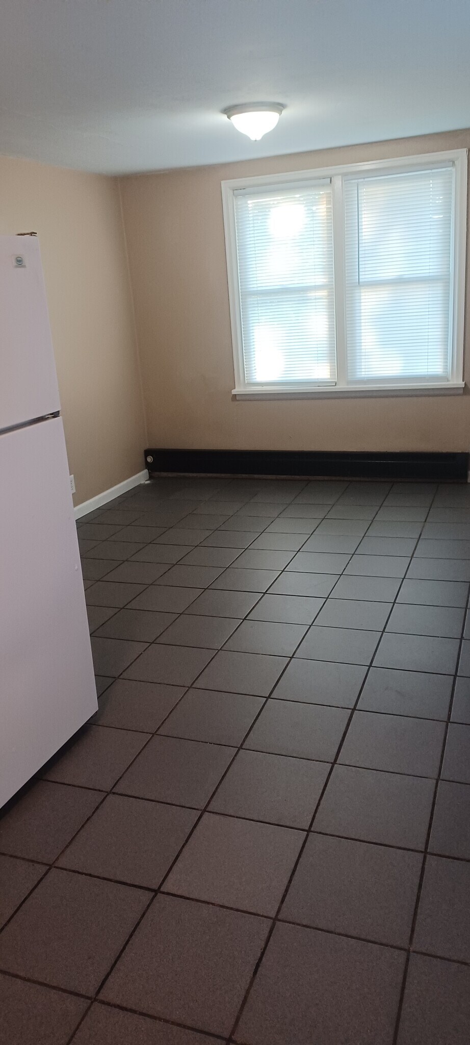 Building Photo - 1224 E Miller St