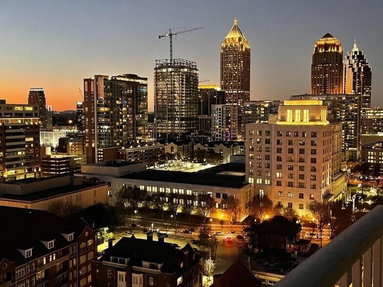 Building Photo - 923 Peachtree St NE