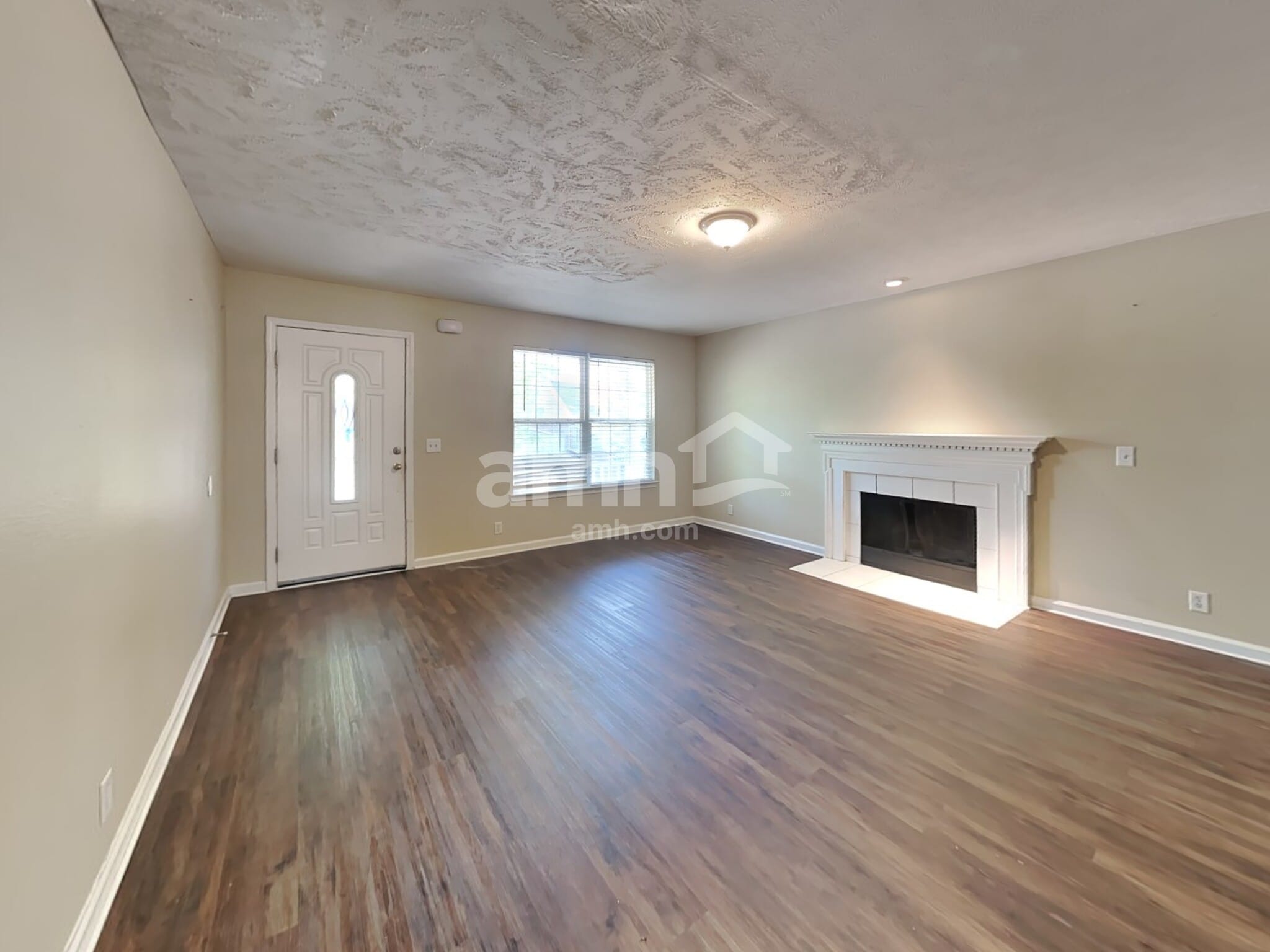 Building Photo - 913 Tom Hailey Blvd