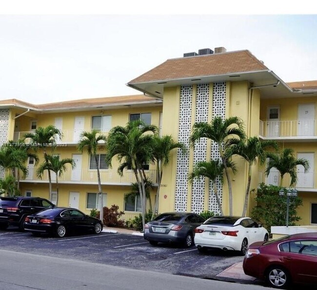 Building Photo - 3061 NE 49th St