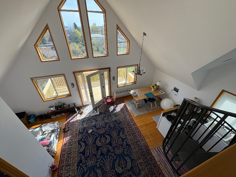 Building Photo - 1100 Madison St