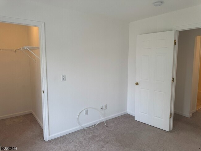 Building Photo - 24 Bourne Cir