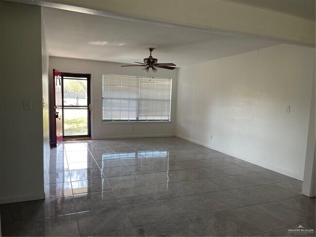 Building Photo - 610 W Jones Ave