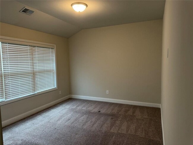 Building Photo - 3772 Ledgemont Dr