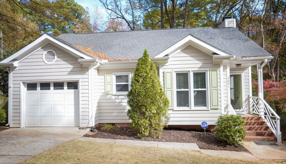 Primary Photo - 3801 Lake Point Cir