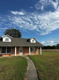 Building Photo - 13673 Interstate Hwy 30 E