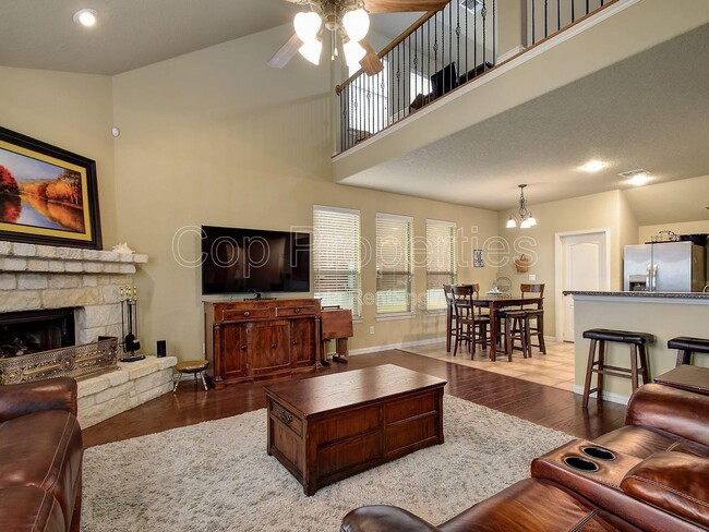 Building Photo - 1435 Sparrow Song