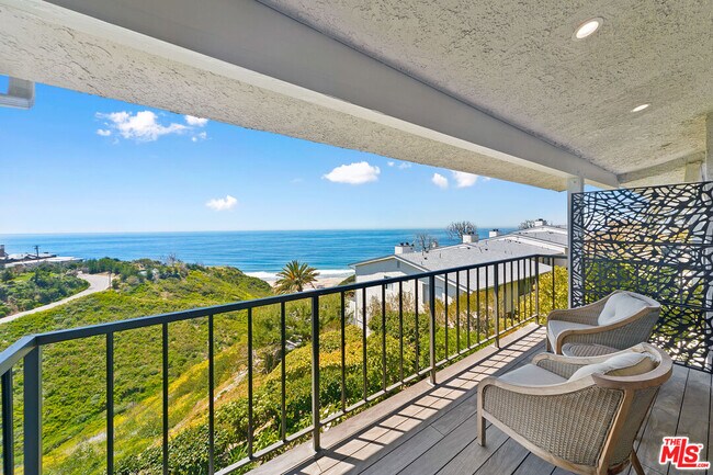 Building Photo - 6817 Seawatch Ln