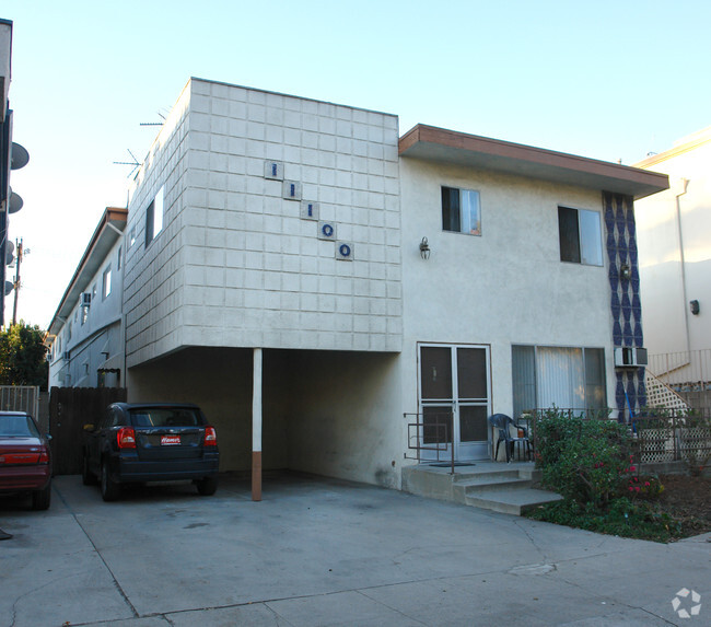 Building Photo - 11100 Camarillo St