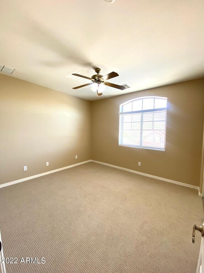 Building Photo - 6872 W Ridgeline Rd