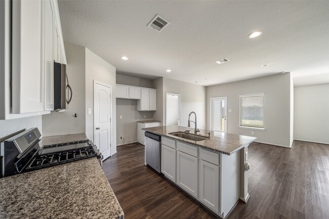 Building Photo - 20342 Green Mountain Dr