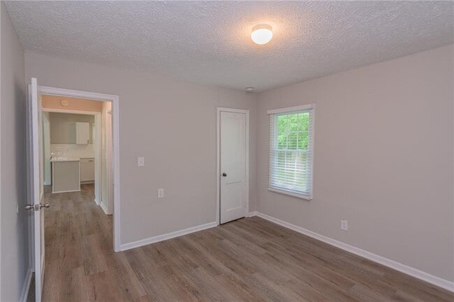 Building Photo - 525 Baker Cir NW