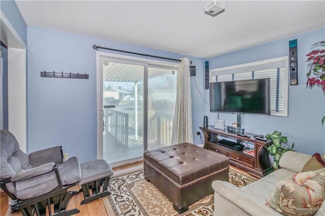 Building Photo - 18 Turner Rd