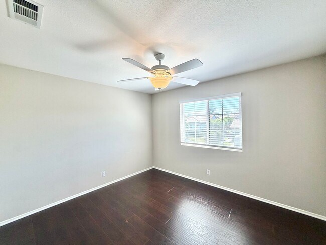 Building Photo - 42041 Delmonte St