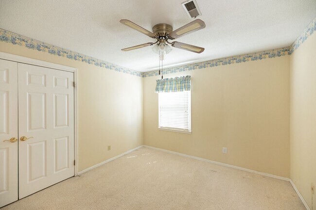 Building Photo - 5517 Robinridge Rd