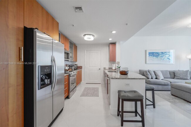 Building Photo - 1945 S Ocean Dr