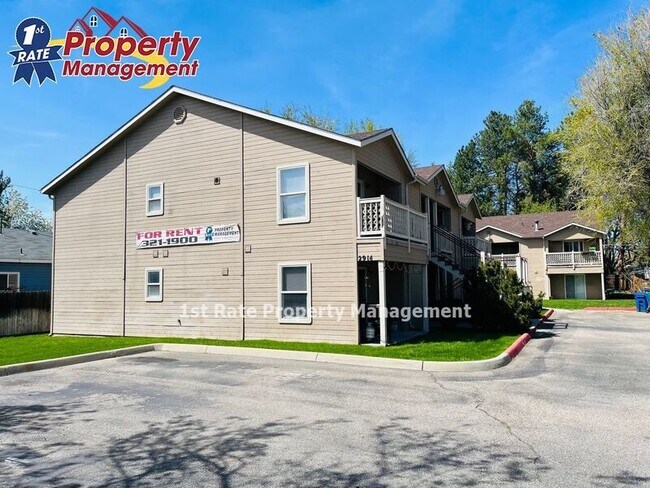 Building Photo - 2918 W Stewart Ave