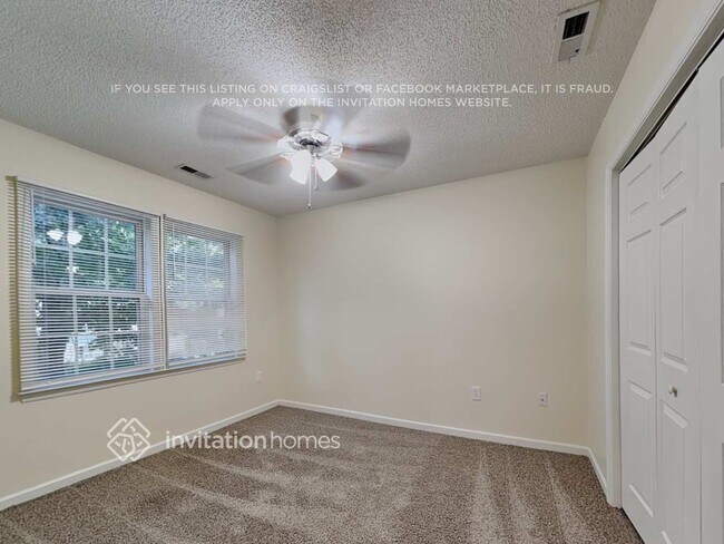 Building Photo - 701 Morton Farm Rd