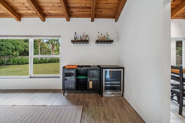 Building Photo - 12192 Branding Iron Ct