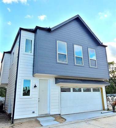 Building Photo - 311 Cyclamen St