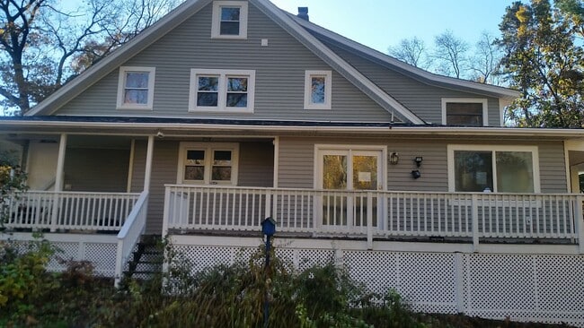 Building Photo - 143 Point Grove Rd
