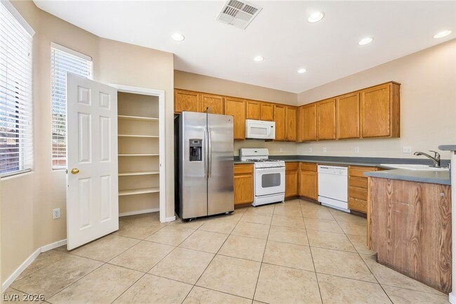 Building Photo - 8104 Caspian Moon Dr