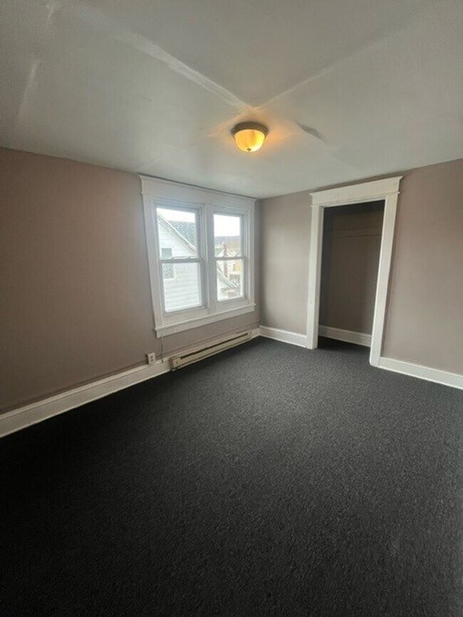 Building Photo - 208 W Patterson St