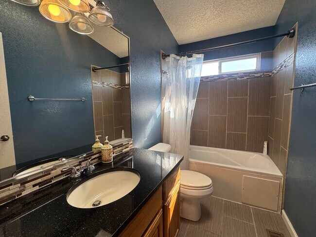 Building Photo - 8808 Vallejo Pl NE