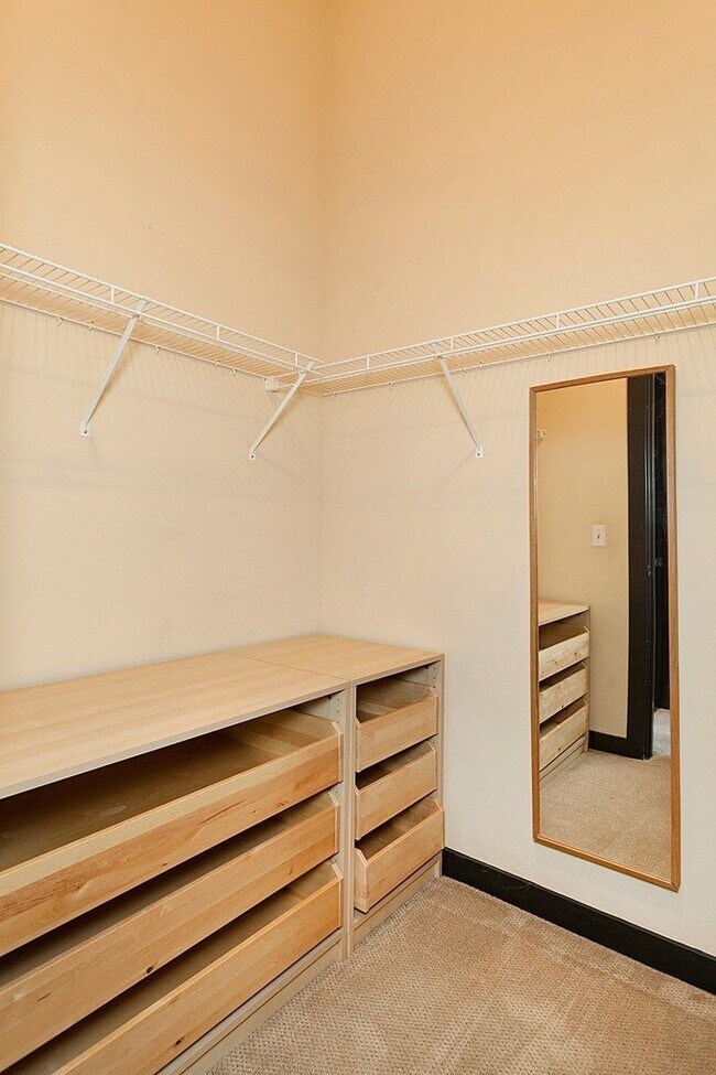 Building Photo - 1Bd/1Ba Seattle Condo