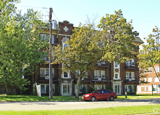 Building Photo - Superior Belmar