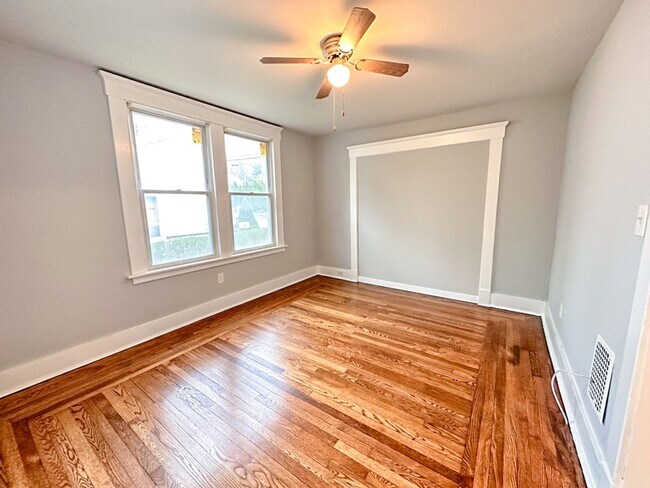 Building Photo - Lovely 3-bed Single Family Home in Hamden!...