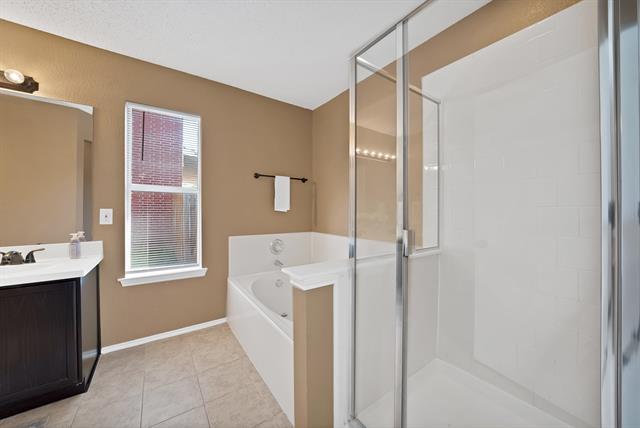 Building Photo - 115 Walnut Dr