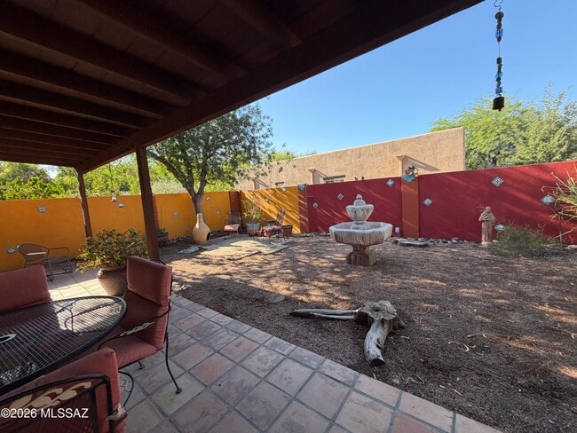 Building Photo - 3777 N Camino Leamaria