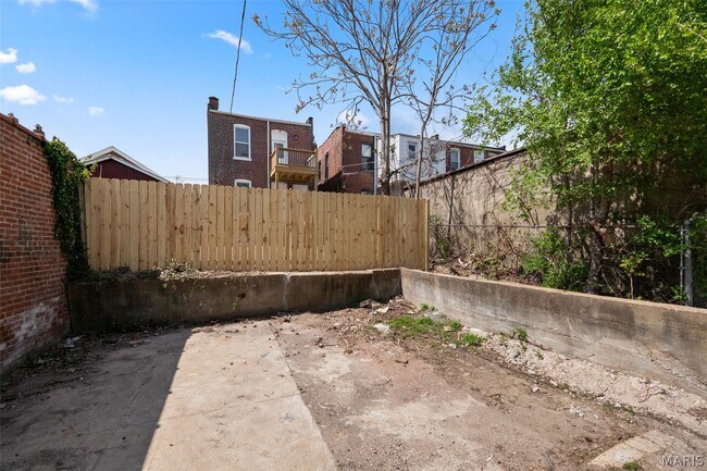 Building Photo - 3324 Louisiana Ave