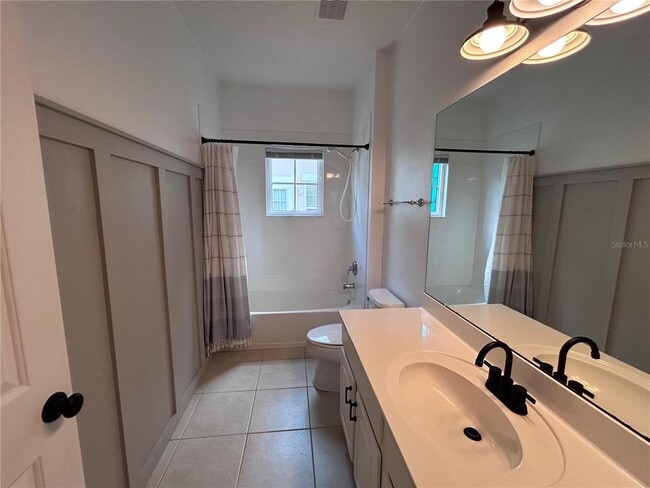 Building Photo - 904 Pawstand Rd