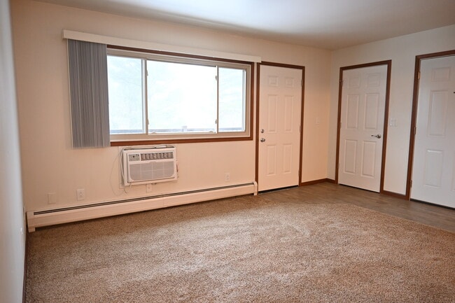 Apt 5 - Living Room - Tall Timbers