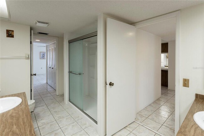 Building Photo - 3840 Staysail Ln