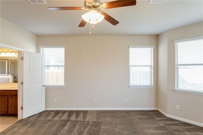 Building Photo - 1334 Grande Mesa Dr