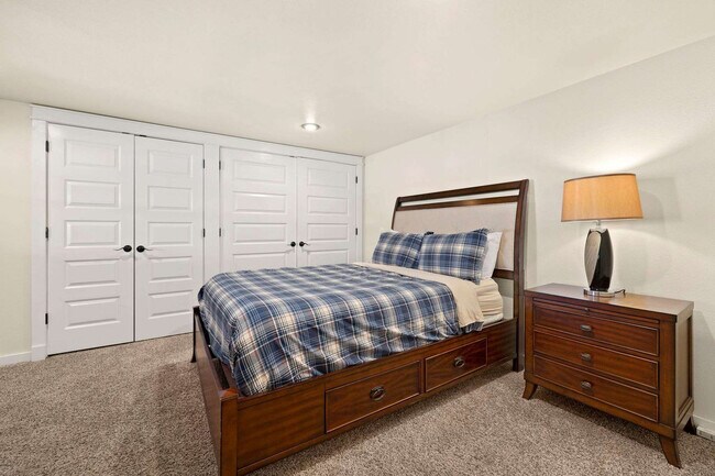 Building Photo - 9063 Mundell Rd